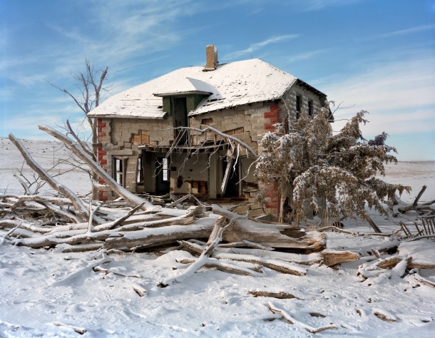 Andrew Moore. Grossenbacher Homestead. Dirt Meridian. Courtesy of Galerie Alex Daniëls - Reflex Amsterdam and Andrew Moore